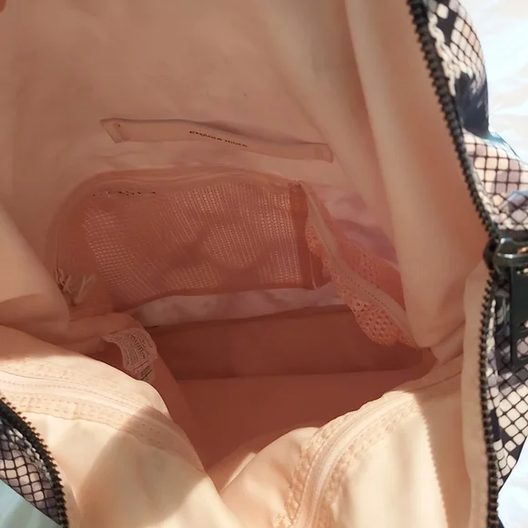 Lululemon tote - Picture 3 of 5